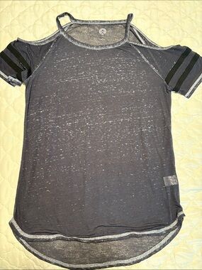 SO Girls' Heather Charcoal Cold-Shoulder Tee with Black Sport Stripes